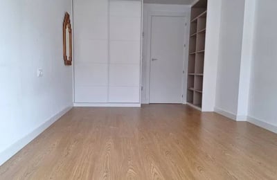 Location d’un appartement spacieux de 2 chambres, 110 m², Alicante, Espagne